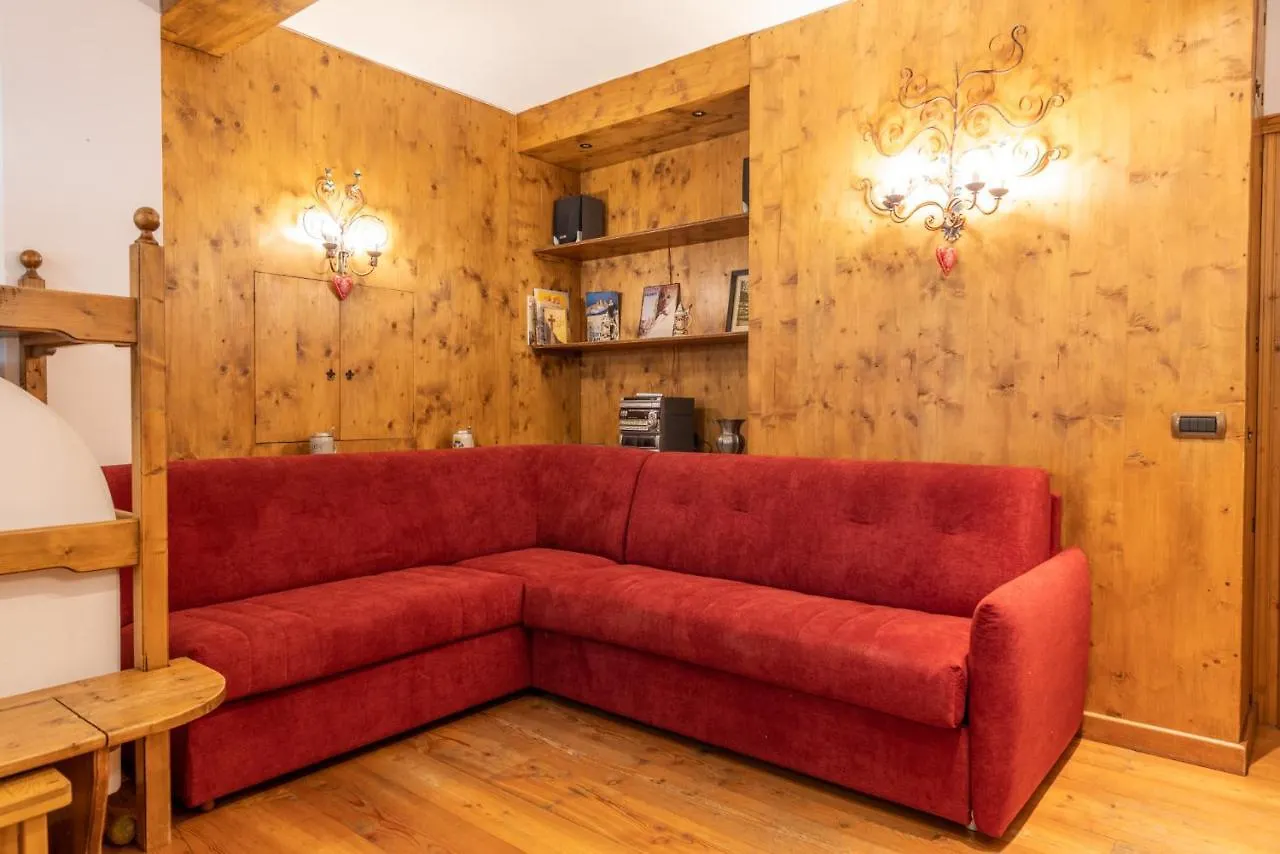 Casa Cristallo Cortina dʼAmpezzo 0*,  Italia